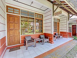 OYO 92885 Satriafi 2 Hotel