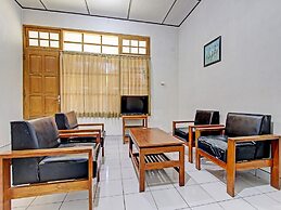 OYO 92885 Satriafi 2 Hotel