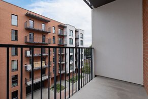 Modern Apartment Klimeckiego by Renters