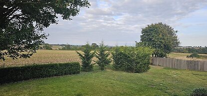 Modern Peaceful Open Plan 1-bed Apartment Rutland