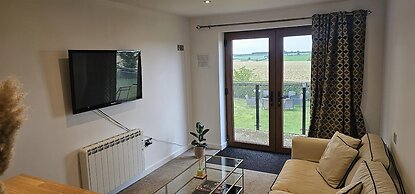 Modern Peaceful Open Plan 1-bed Apartment Rutland