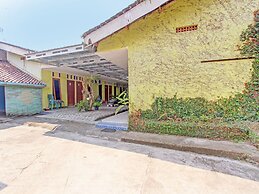 OYO 92998 Wiludjeng Guesthouse