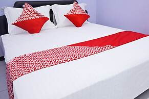 Super OYO 92965 Trisna Patihan Resort