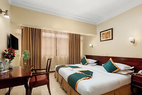 Holiday Express Hotel