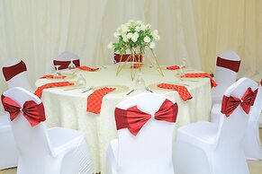 Holiday Express Hotel