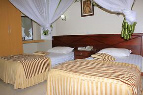 Holiday Express Hotel