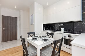 Apartment Skierniewicka 34 by Renters