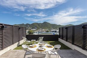 The Hills Residence