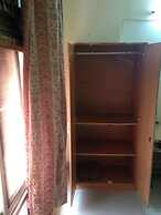 Beautiful Apartment Near Taj Mahal