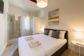 Novella Contemporary Apartment by Mmega