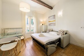 Novella Contemporary Apartment by Mmega