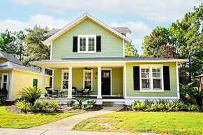 1281 Laurel Grove 3 Bedroom Home by RedAwning