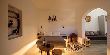 Athiri Luxury Suites Perivolos