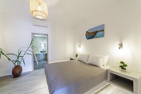 Athiri Luxury Suites Perivolos