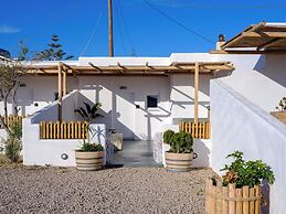 Athiri Luxury Suites Perivolos