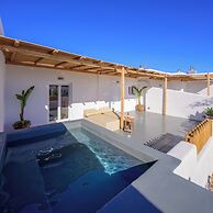 Athiri Luxury Suites Perivolos