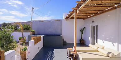 Athiri Luxury Suites Perivolos