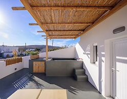 Athiri Luxury Suites Perivolos