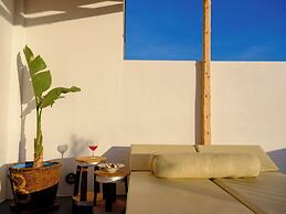 Athiri Luxury Suites Perivolos