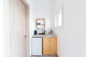 Athiri Luxury Suites Perivolos