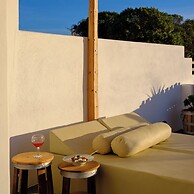 Athiri Luxury Suites Perivolos