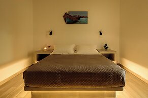 Athiri Luxury Suites Perivolos