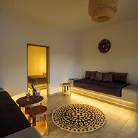 Athiri Luxury Suites Perivolos