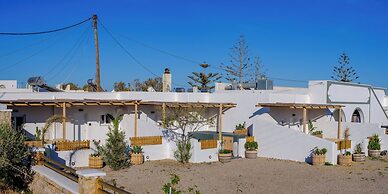 Athiri Luxury Suites Perivolos