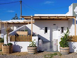 Athiri Luxury Suites Perivolos