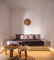 Athiri Luxury Suites Perivolos