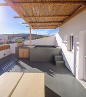 Athiri Luxury Suites Perivolos