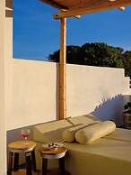 Athiri Luxury Suites Perivolos