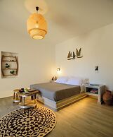 Athiri Luxury Suites Perivolos