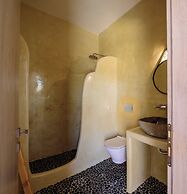 Athiri Luxury Suites Perivolos