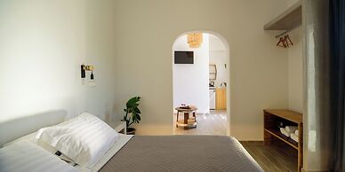 Athiri Luxury Suites Perivolos