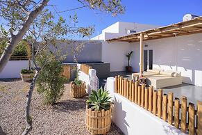 Athiri Luxury Suites Perivolos