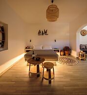 Athiri Luxury Suites Perivolos