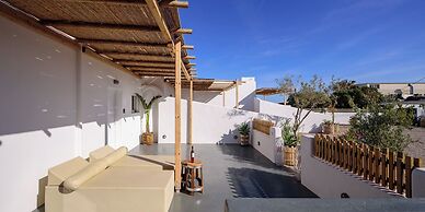 Athiri Luxury Suites Perivolos