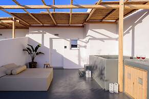 Athiri Luxury Suites Perivolos