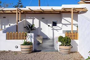 Athiri Luxury Suites Perivolos