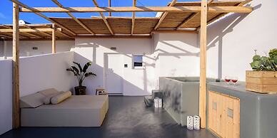 Athiri Luxury Suites Perivolos