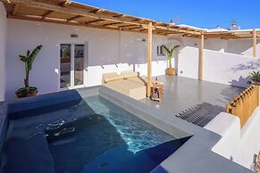 Athiri Luxury Suites Perivolos