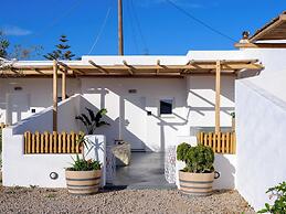 Athiri Luxury Suites Perivolos