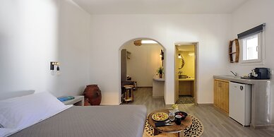 Athiri Luxury Suites Perivolos