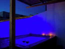 Athiri Luxury Suites Perivolos