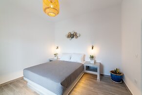 Athiri Luxury Suites Perivolos