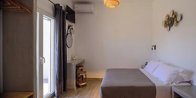 Athiri Luxury Suites Perivolos