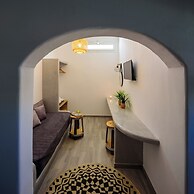 Athiri Luxury Suites Perivolos