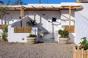 Athiri Luxury Suites Perivolos