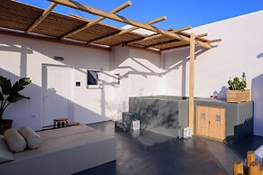 Athiri Luxury Suites Perivolos